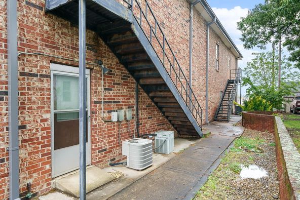 Office For Sale: 1500 Main St, Van Buren, AR 72956